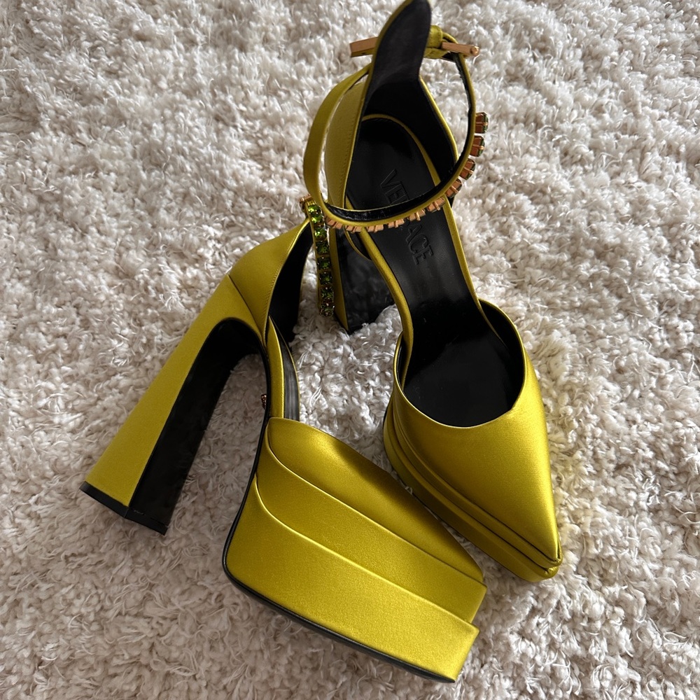 Versace pointed toe satin aevitas